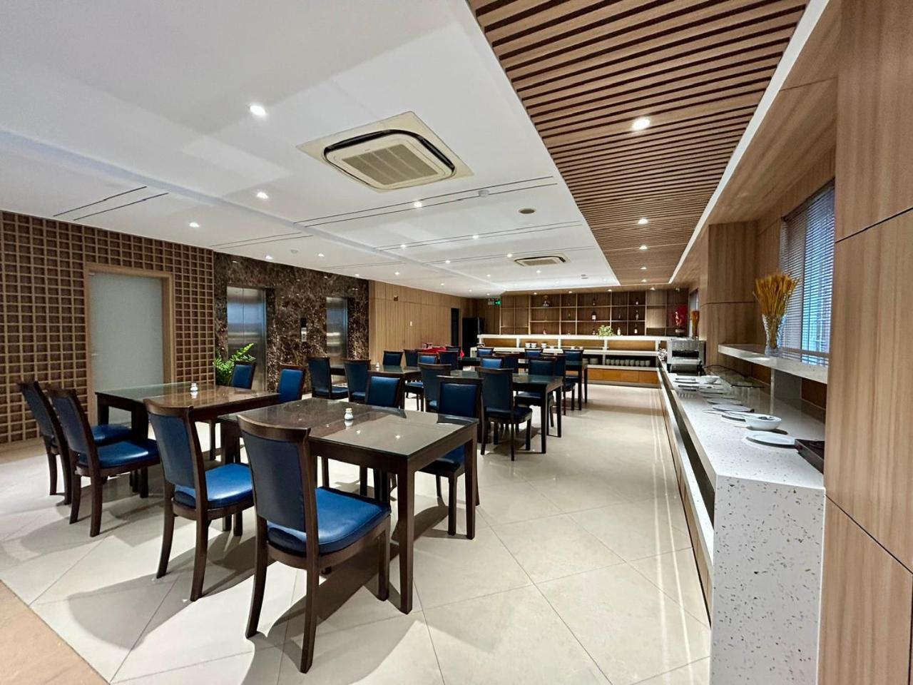 Starlet Hotel Nha Trang Luaran gambar
