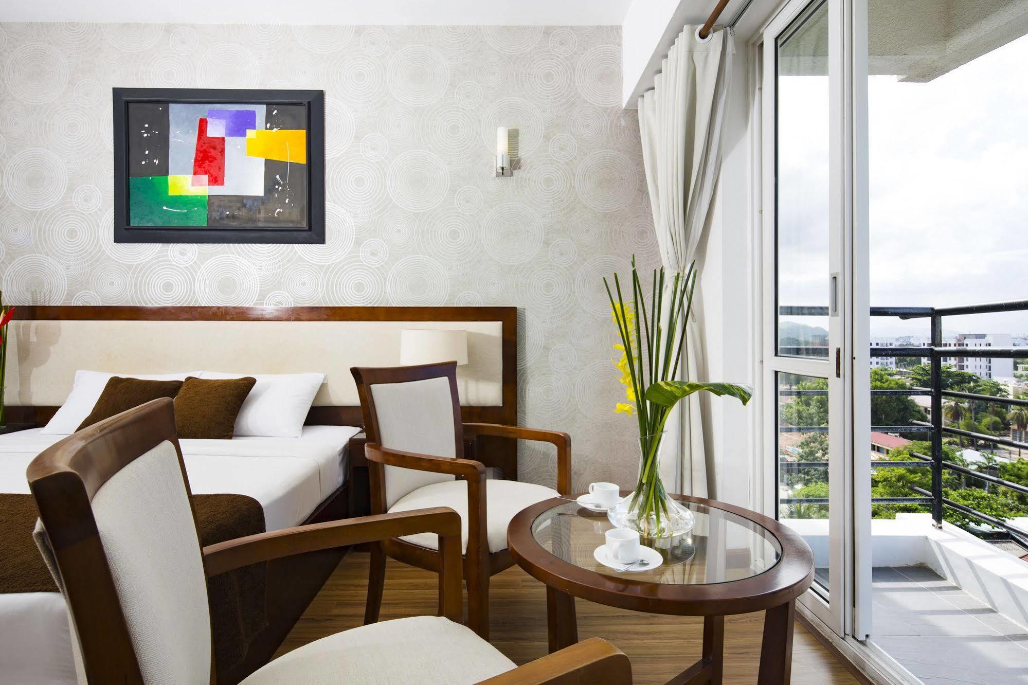 Starlet Hotel Nha Trang Luaran gambar
